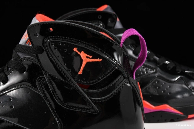 HYPE 7 313358-006 Jordan Black Retro Patent Air 0813